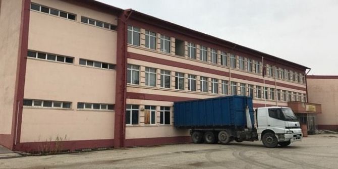 Bozüyük Mesleki Ve Teknik Anadolu Lisesi Eski Binasının Yıkım Kararı Çıktı