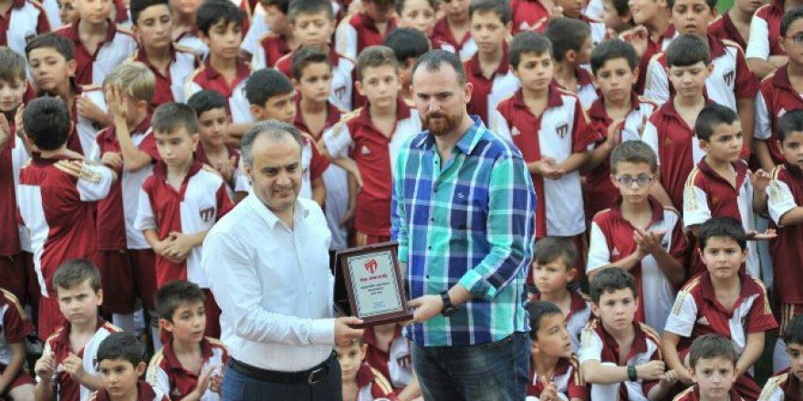 İnegölsporlu Miniklere Sertifikaları Verildi