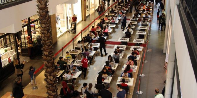Çocuklar, 23 Nisan Coşkusunu Forum Trabzon’un Ödüllü Satranç Turnuvası İle Yaşadı