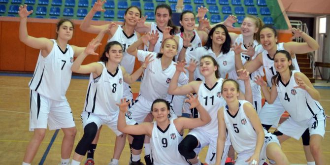 Aslan’a Kartal Pençesi