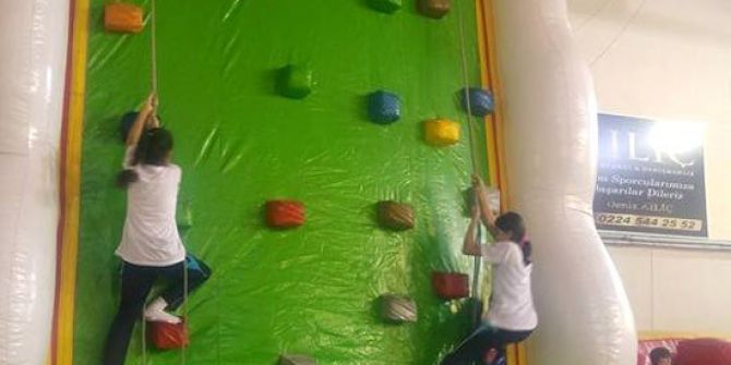 Spor Tır’ı Mudanya’da Öğrencilerle Buluştu