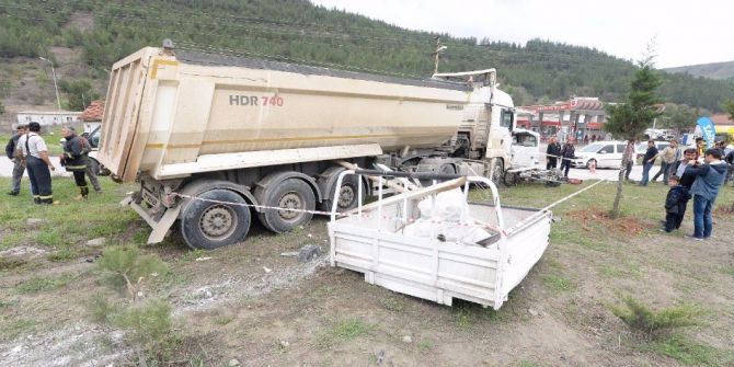 Karabük’te Trafik Kazası: 1 Ölü, 3 Yaralı
