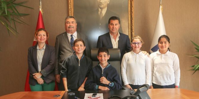 Öğrencilerden Başkan Kocadon’a Ziyaret
