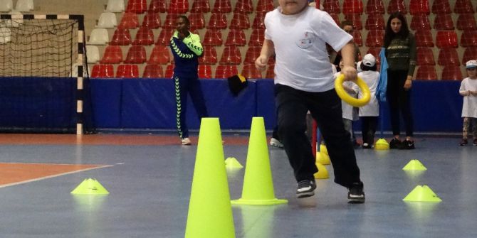 Hem Eğlendiler, Hem Öğrendiler