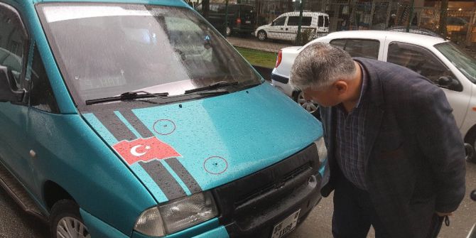 Yol Verme Tartışmasında Dolmuşa Silahla Ateş Açıldı