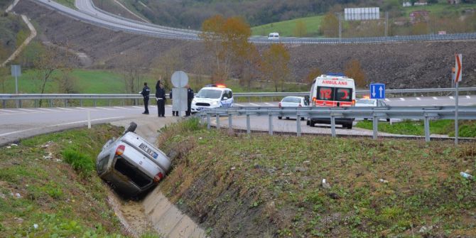 Sinop’ta Trafik Kazası: 3 Yaralı
