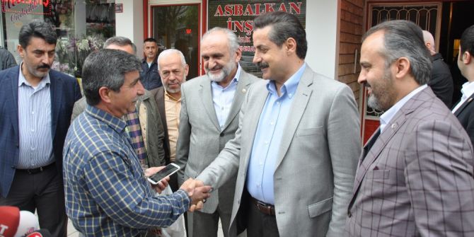 Bakan Çelik’den Arkadaşına Taziye Ziyareti