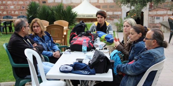 Manisa’da Çantasını Alan Park Ve Bahçelere Çıktı