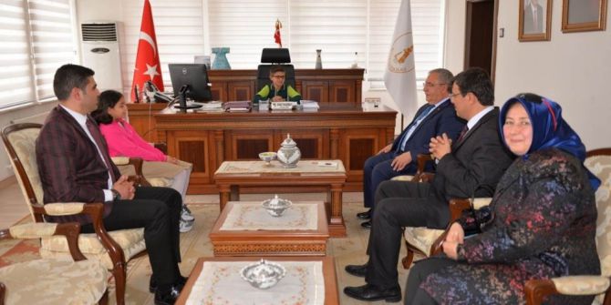 Vali Ahmet H. Nayir Koltuğunu Geleceğe Emanet Etti