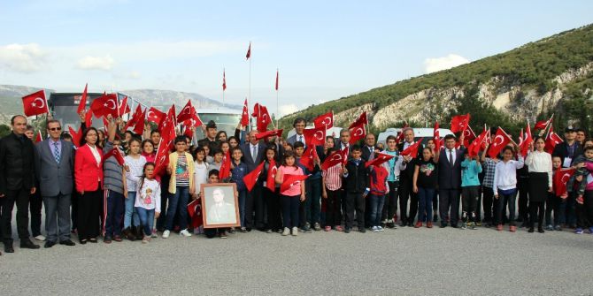 Jandarma’dan Çocuklara 5 Yıldızlı 23 Nisan Hediyesi