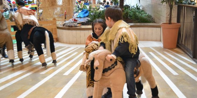 Avm’de Küçük Bizon Kızılderili Köyü Etkinliği