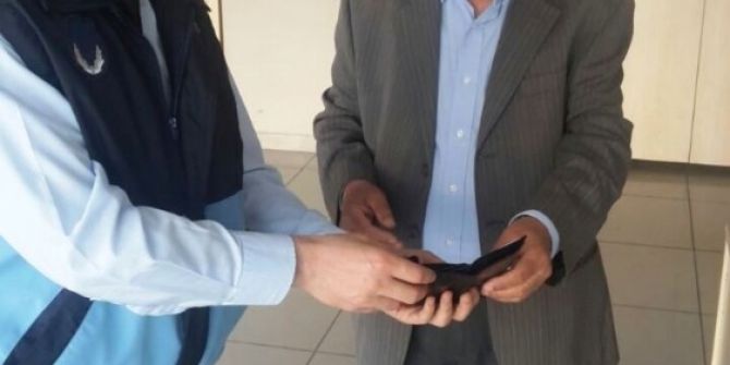 İzmit Zabıtasına Kayıp Cüzdan Teşekkürü