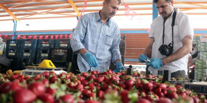Adana’da Pazarcıların Mal Çalma Kavgası: 1’i Ağır 5 Yaralı