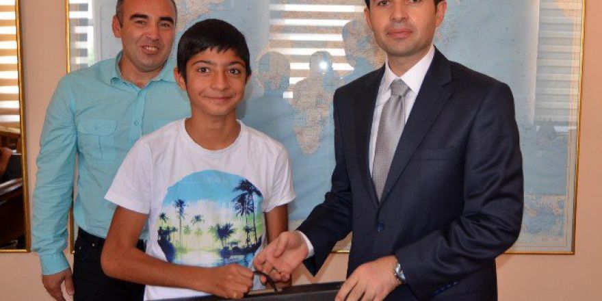 Kaymakam Karaca’dan Teog’da İlk Beşe Girenlere Ödül