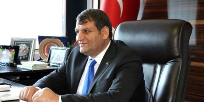 Başkan Ayhan 23 Nisan’ı Kutladı