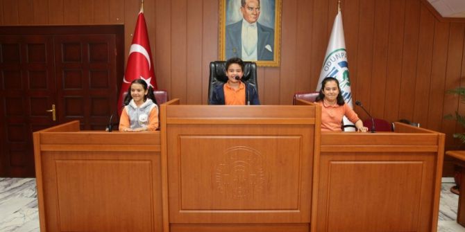 Odunpazarı Belediyesi Meclisi Çocuklara Emanet