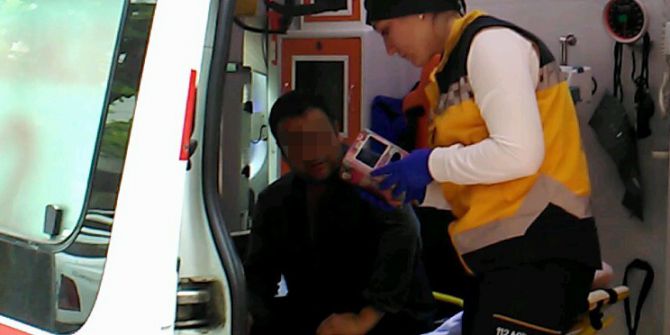 Eşini Ve Dolapta Yakaladığı Eşinin Aşığını Bıçakladı