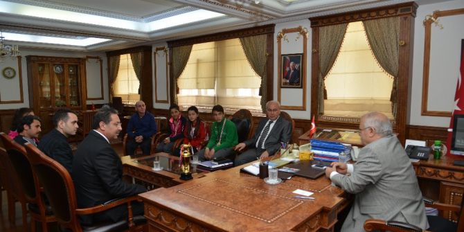 Vali Şentürk, Badminton Şampiyonlarını Ağırladı