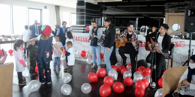 Lösemili Çocuklar ’23 Nisan Balosu’nda Eğlendi