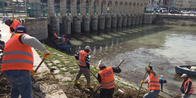 Beyşehir’de Kayıklarla Kıyı Temizliği