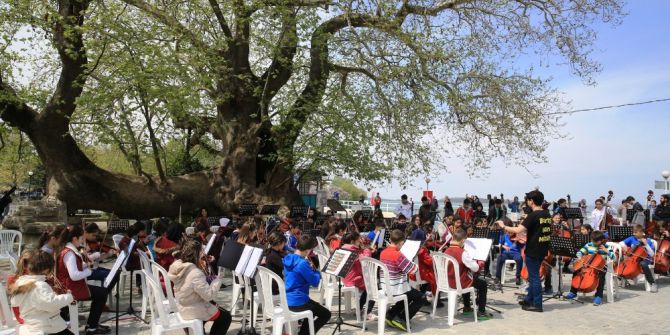 Gölyazı’da Renkli Turizm Haftası Kutlaması