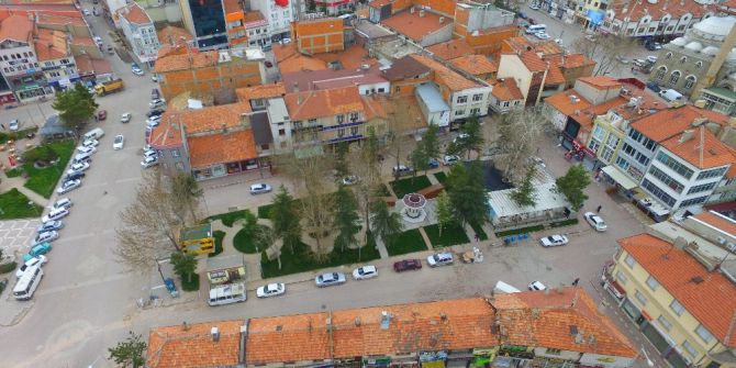 Beyşehir’de Yenilenen Şadırvan Meydanı Göz Kamaştırıyor