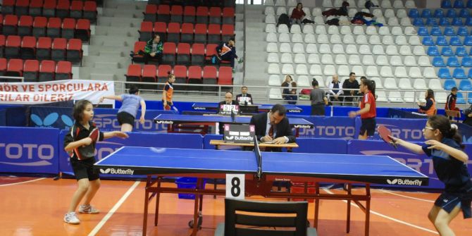 Tokat’ta Masa Tenisi En İyi 12’ler Şampiyonası Başladı
