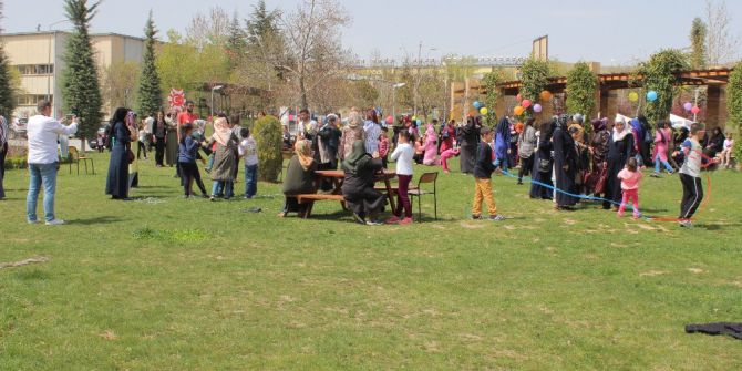 Elazığ’da Geleneksel Çocuk Şenliği