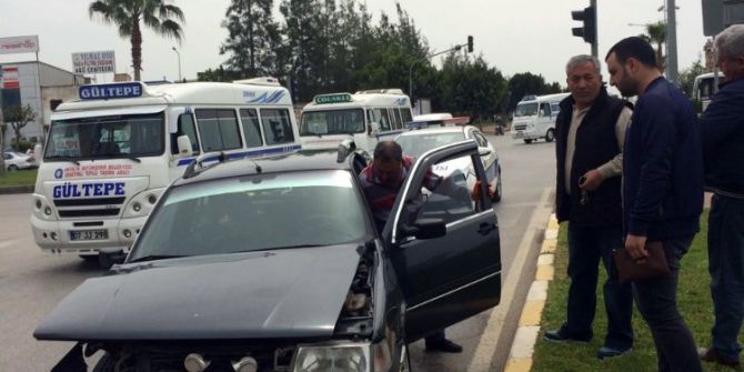 Manavgat’ta Trafik Kazası: 3 Yaralı