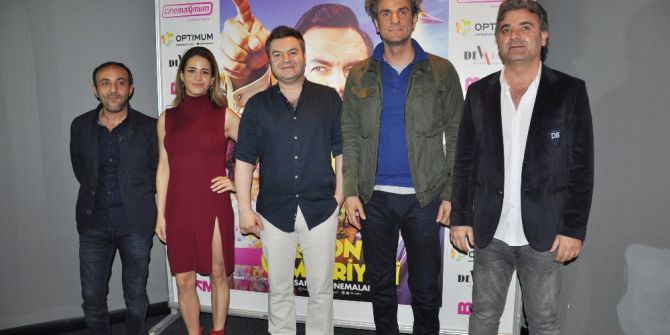 Kolonya Cumhriyeti’nin Galası İzmir’de Yapıldı