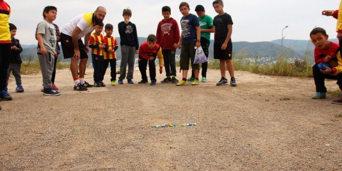 Zamane Çocukları İlk Kez Teknolojiden Uzak Kaldı
