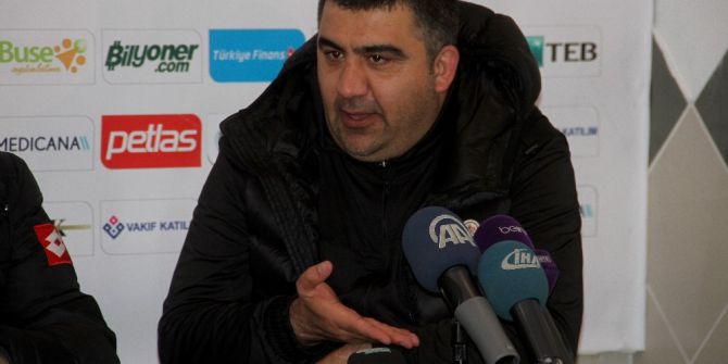 Ümit Özat: "Hedef Büyüyor"