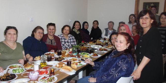 Kursa Katılan Kadınlar Hem Meslek Hem De Dostluk Kazandı