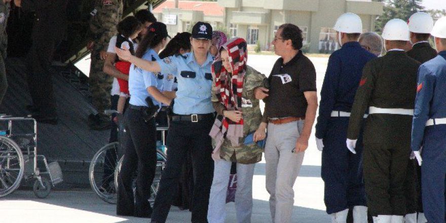 Şehit Uzman Çavuş Karagöz’ün Cenazesi Konya’ya Getirildi