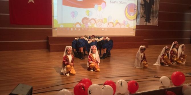 Ted Şanlıurfa Kolejinde 23 Nisan Şöleni