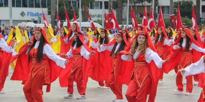 İzmir’de 23 Nisan Coşkusu