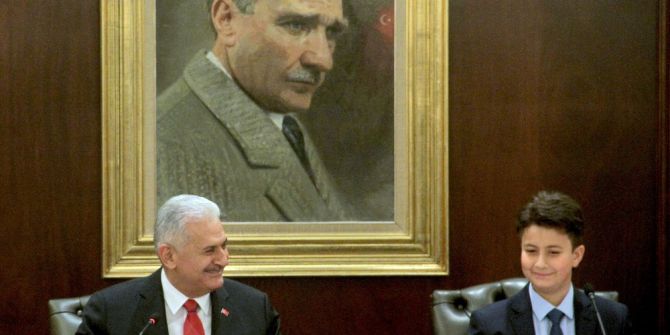 Başbakan Yıldırım, Koltuğunu Çocuk Başbakana Devretti
