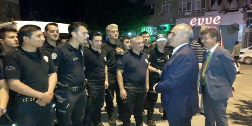 Kaymakamı Kılıç’tan Demokrasi Nöbetine Katılan Polislere Teşekkür