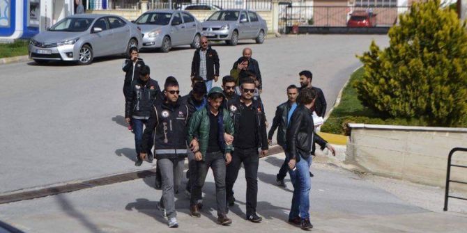 Karaman’da Otomobilden Çok Sayıda Uyuşturucu Hap Çıktı