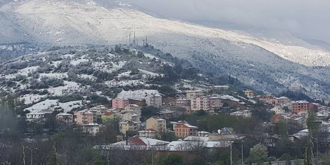 Nisan Ayında Simav Beyaza Büründü