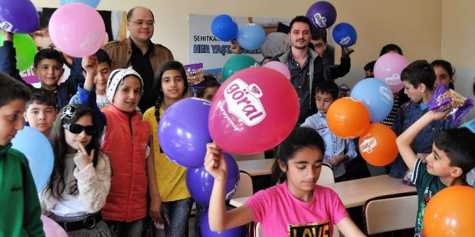 Yetim Çocuklara ‘Kuruyemiş’ Sürprizi