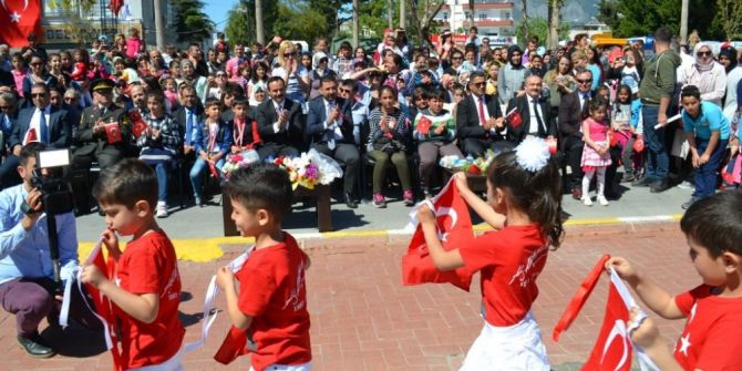 Bozyazı’da 23 Nisan Coşkuyla Kutlandı