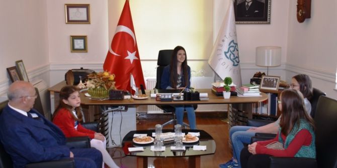 Başkan Eşkinat Koltuğu Devretti