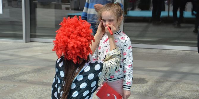 Doğa Cadde’den Pamuk Şekerli 23 Nisan Kutlaması