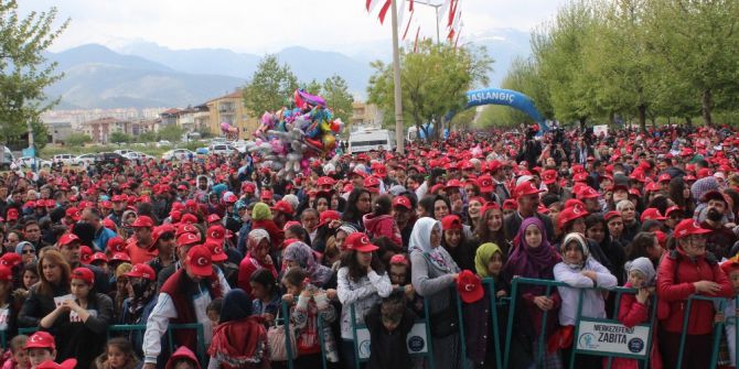 Denizli’de Binler Obeziteyle Mücadele İçin Yürüdü