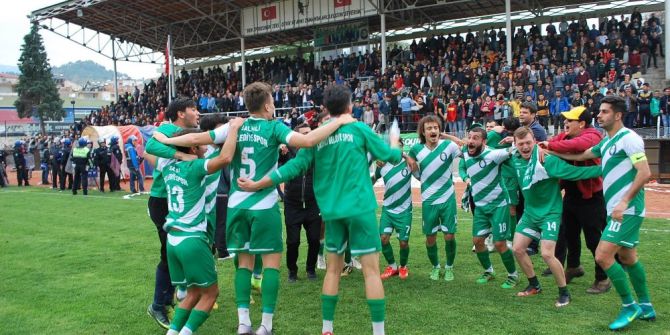 Salihli Belediyespor Play-out Biletini Kaptı
