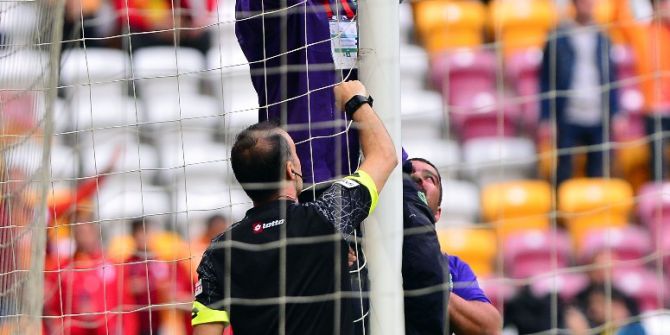 Dev Maç 4 Dakika Geç Başladı