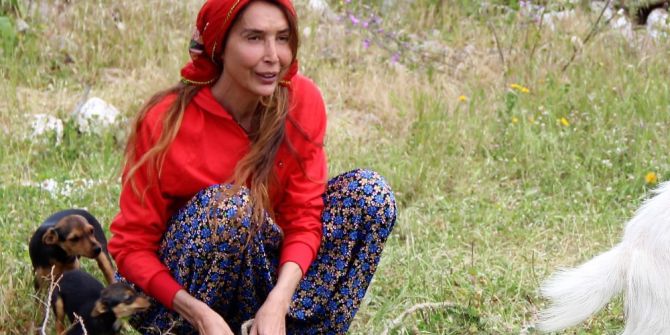 Podyumların Yıldızıydı Şimdi Koyun Otlatıp Tavuk Besliyor