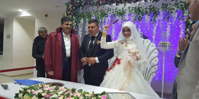 Başkan Yalçın, Genç Çiftin Nikahını Kıydı
