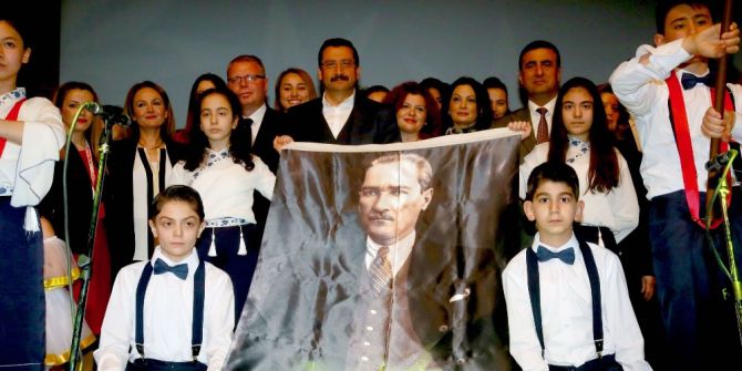 23 Nisan Mamuşalı Çocuklarla Kutlandı